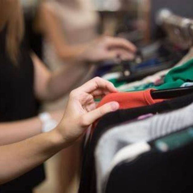 Importaciones de indumentaria crecerán 30% y hay alerta en el sector textil