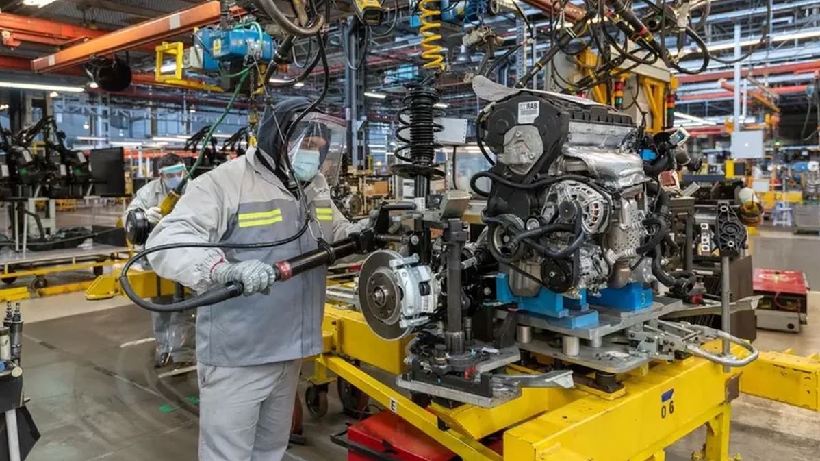 La producción industrial en febrero creció 5,6%