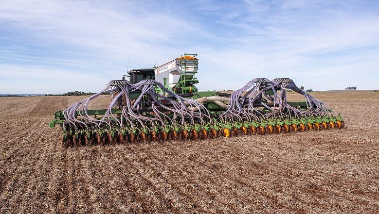 La siembra de trigo se inició con los primeros lotes
