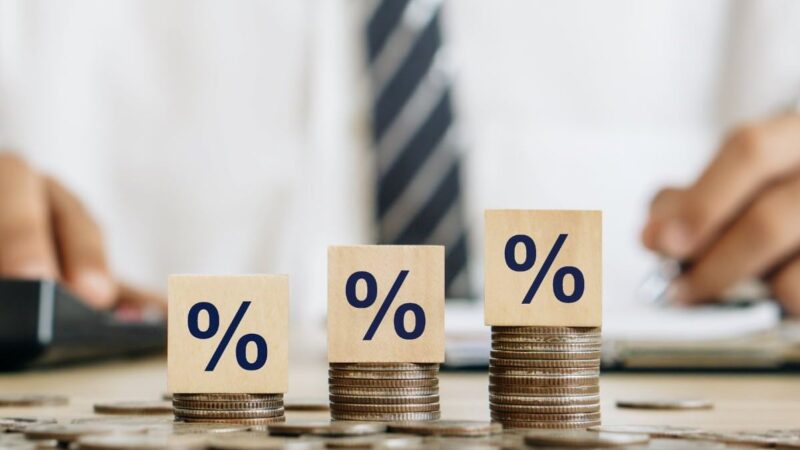 Los encajes presionan sobre las tasas cortas