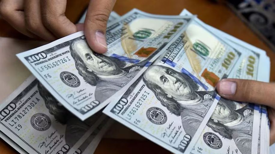 Eliminación de retenciones pospone presión sobre el dólar hasta después de las elecciones