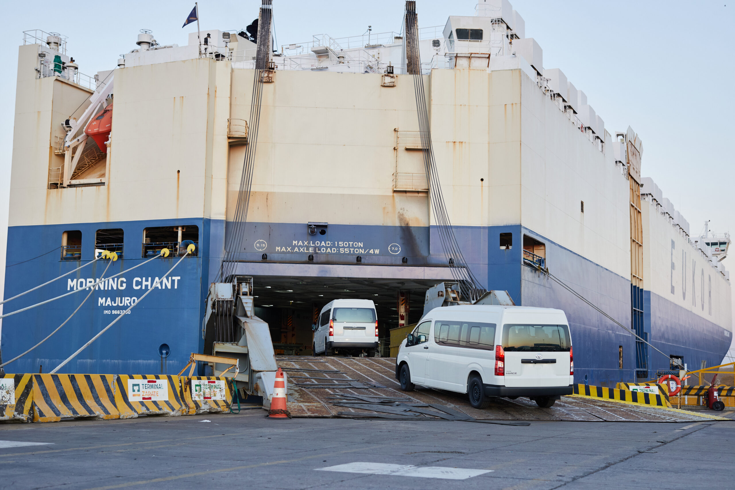 Toyota inició la exportación de Hiace a Brasil