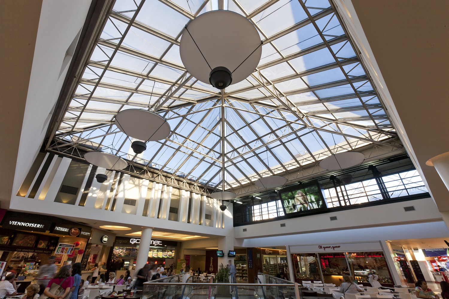 El Solar se convierte en el primer “Shopping 4D” del país