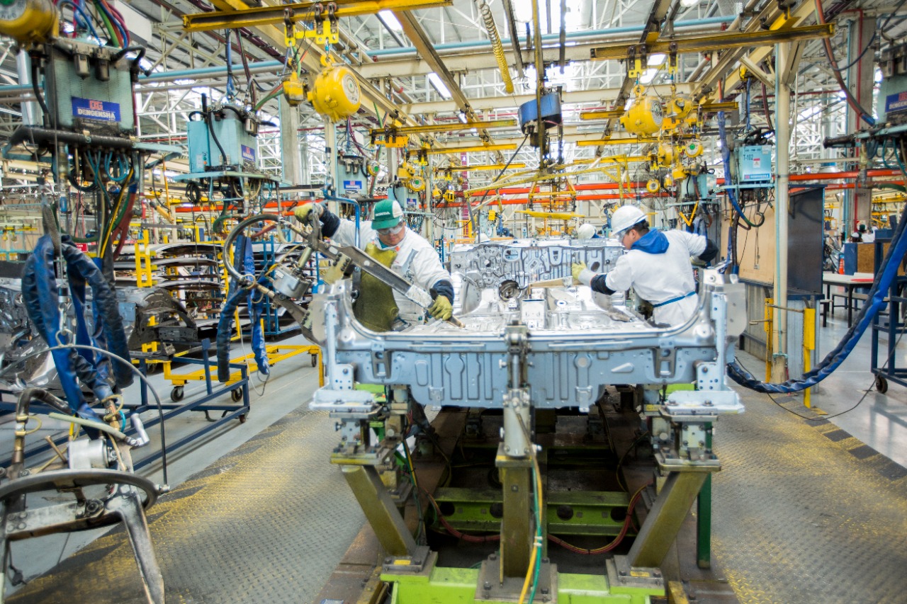 La industria manufacturera con cautela y estancamiento