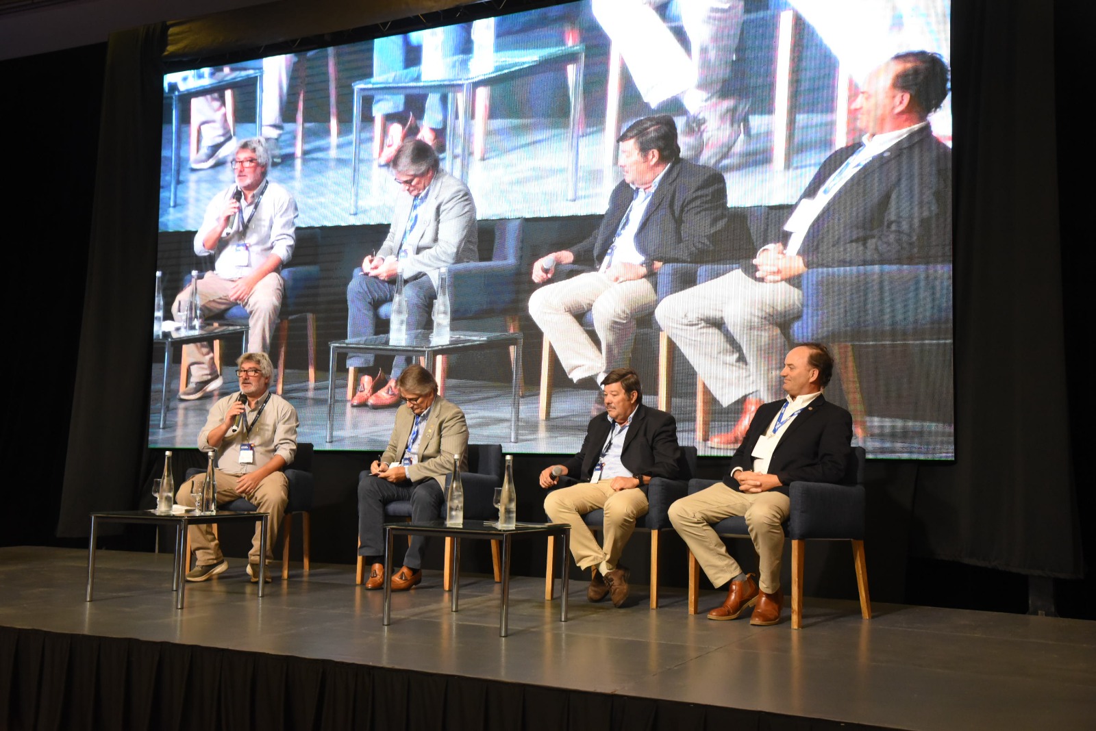 Fiebre aftosa: Argentina, Uruguay y Brasil expusieron sus estrategias