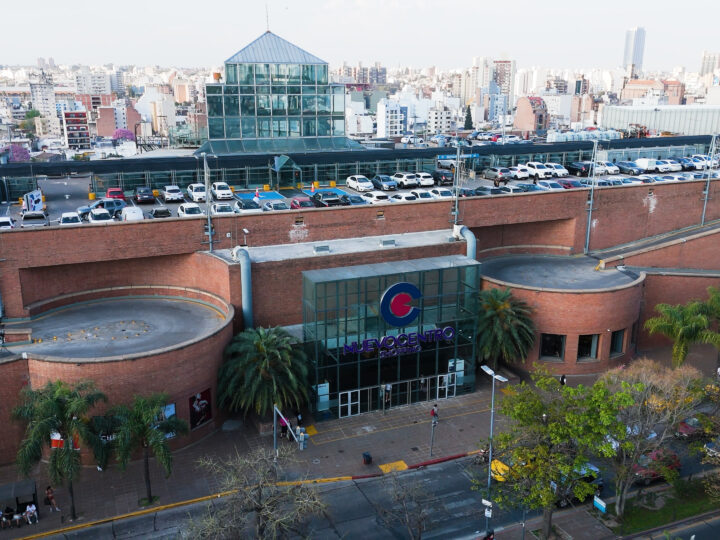 Decathlon abre en Córdoba su primera tienda en el interior